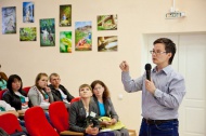 Алексей Телицин делится опытом детской организации "Родники"  